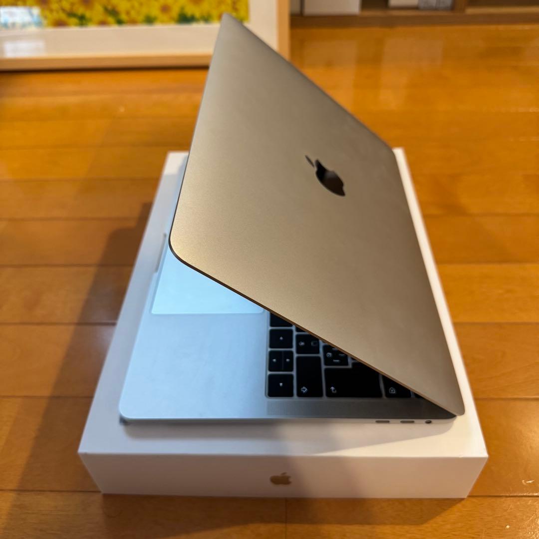 MacBook Pro (13インチ, 1TB, 16GB)
