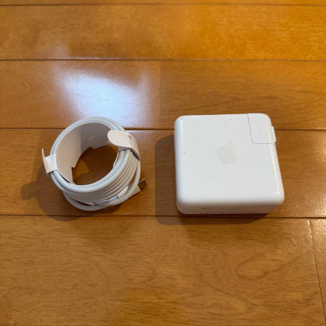 MacBook Pro (13インチ, 1TB, 16GB)