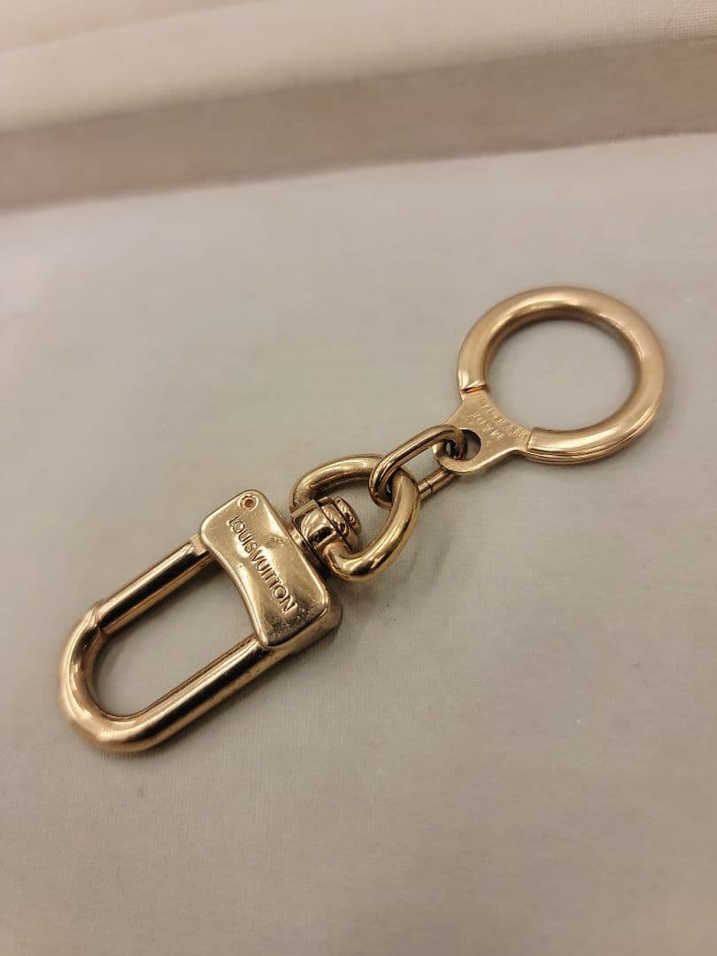 LOUIS VUITTON アノクレ　ゴールドキーホルダー