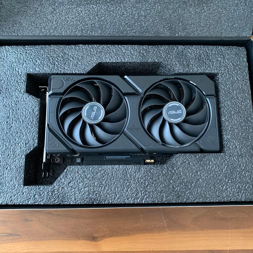 グラフィックボード・グラボ・ビデオカード ASUS DUAL GeForce RTX 4070 OC 12GB