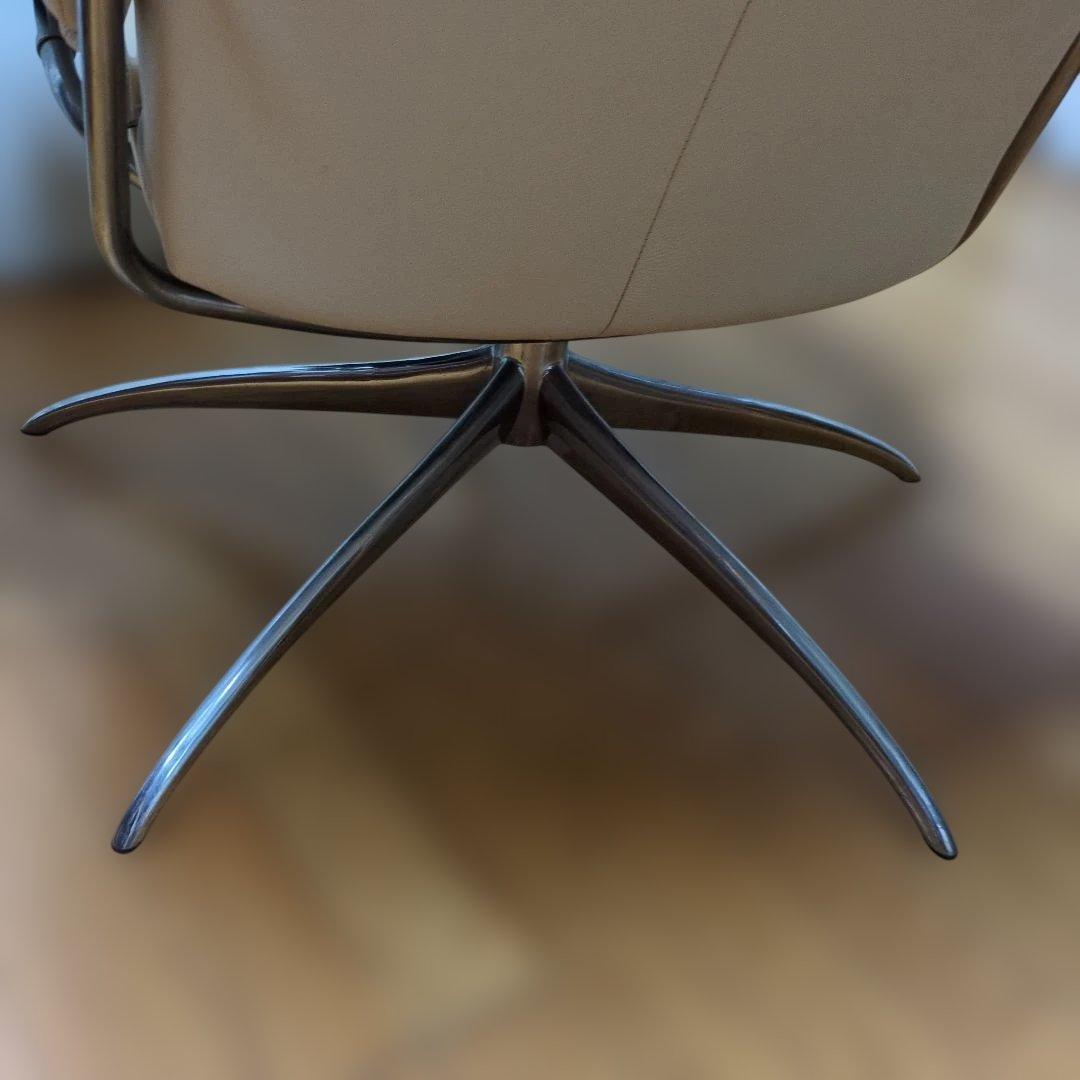 エコーネス　ホワイトレザーアームチェア