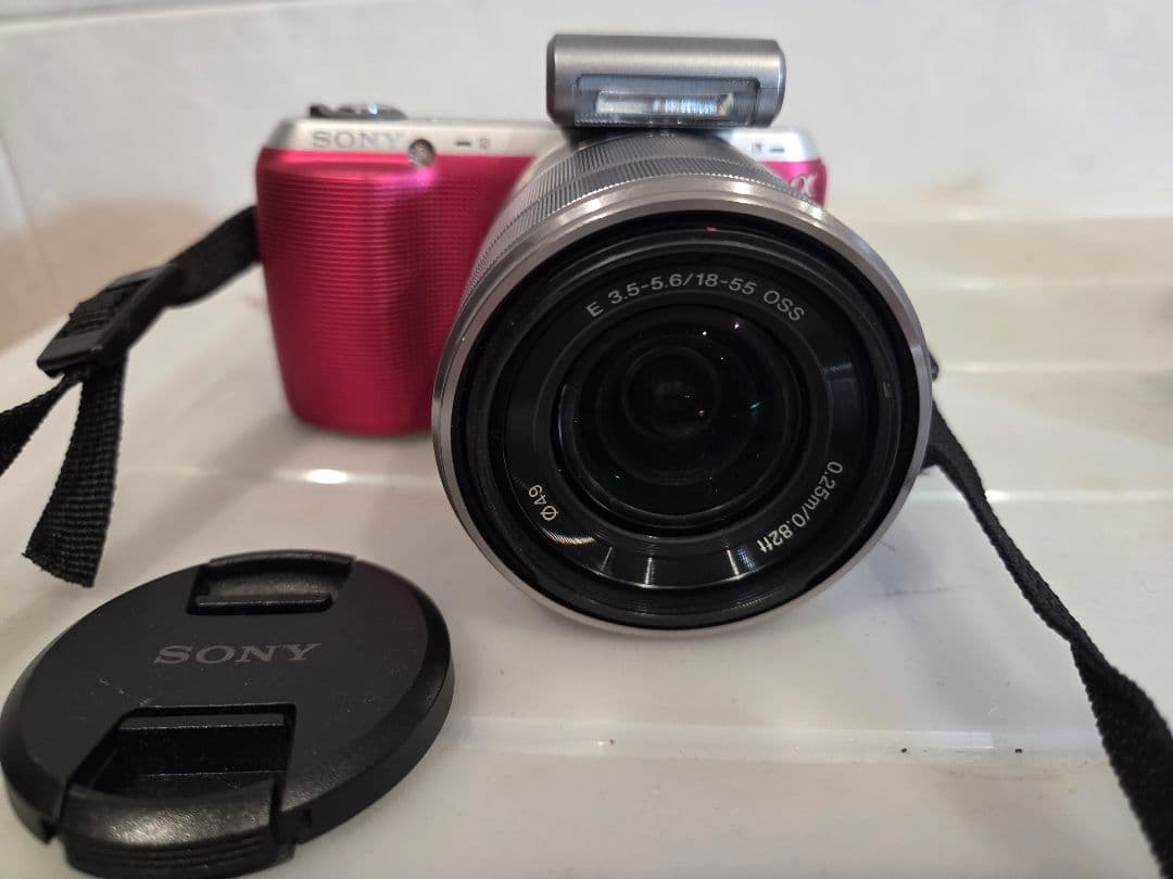 SONY NEX-C3 ミラーレスカメラ ピンク 色々フルセット付き【値下げ】