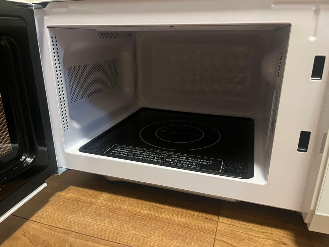 【美品送料込】IRISオーヤマKMB-F186-W 一年保証内 フラットテーブル