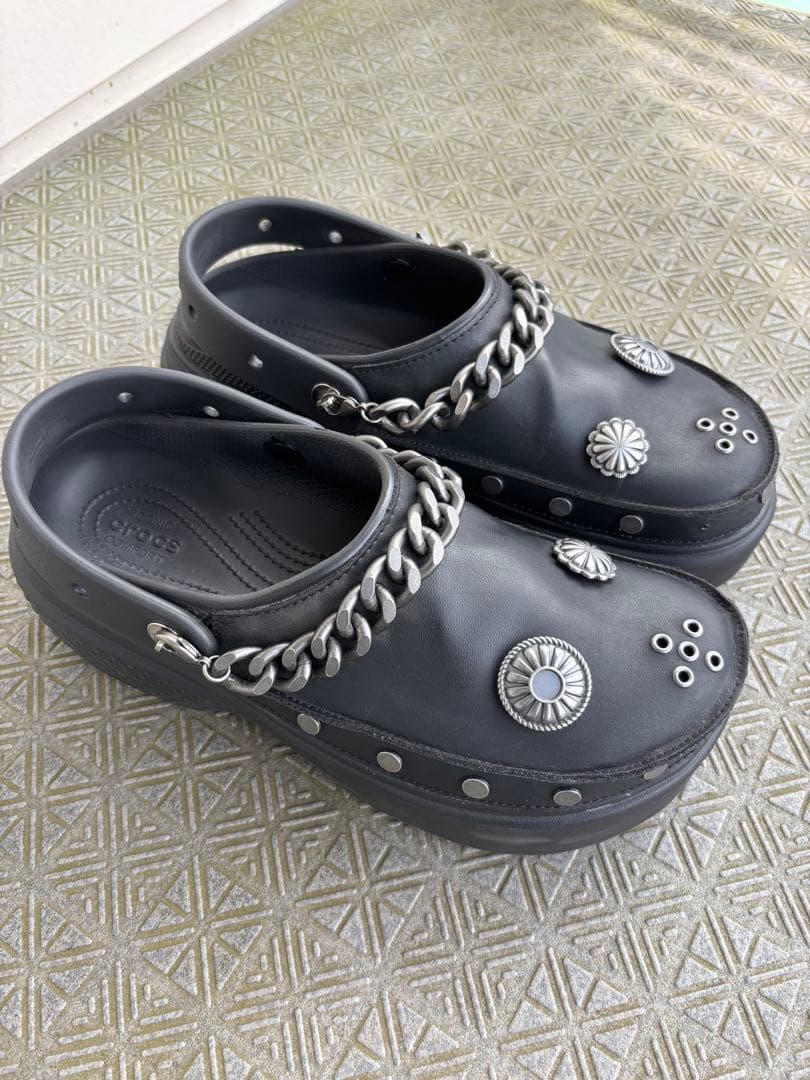 crocs Stomp Embellished Clog Black クロックス