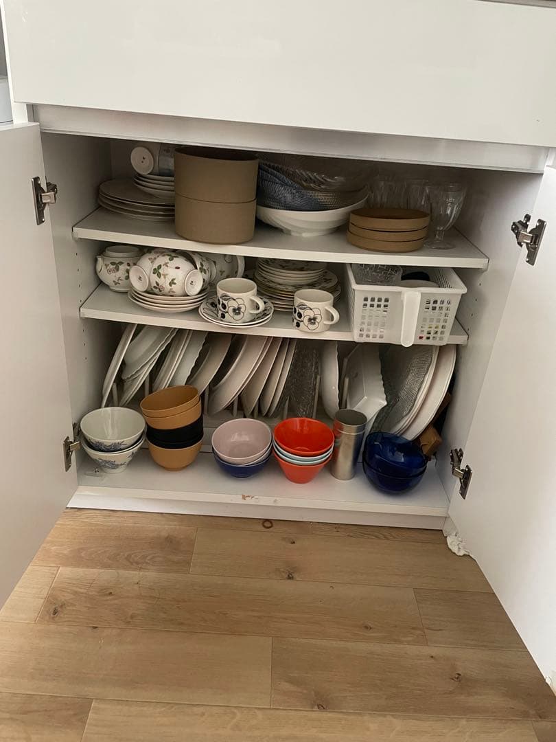 食器棚　ホワイト　ほぼ全て送料のお値段です