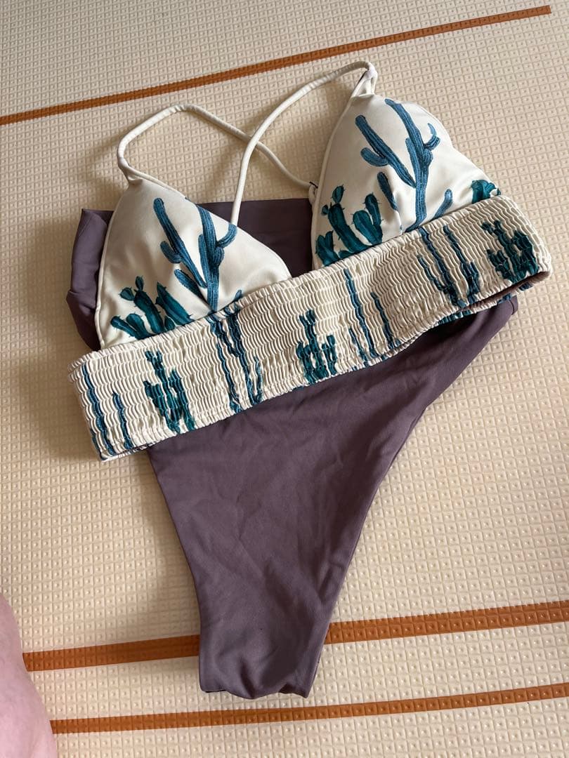 ALEXIA STAM サボテン柄セパレート水着