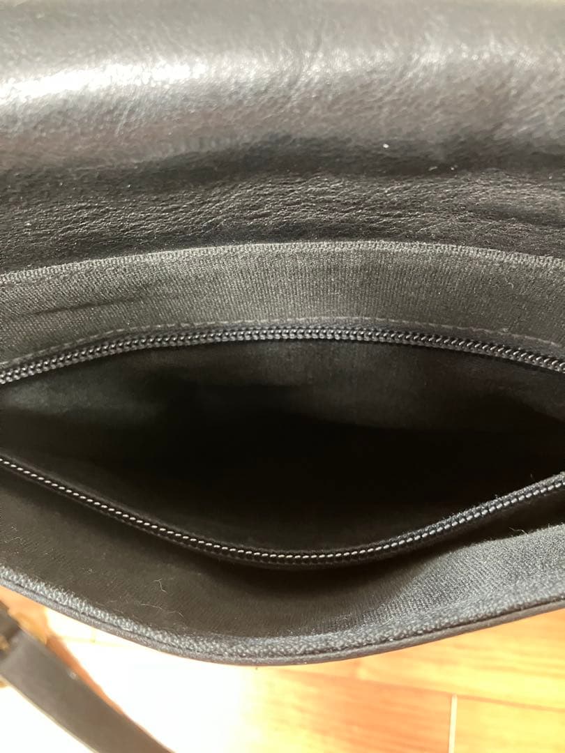 イルビゾンテ　ショルダーバッグ