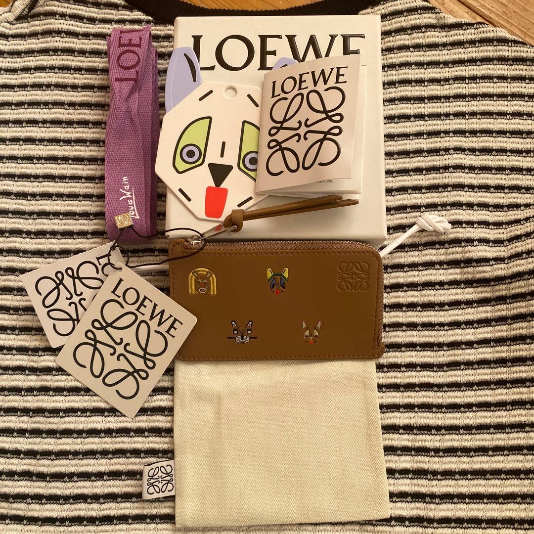 ロエベキャッツカードフォルダー