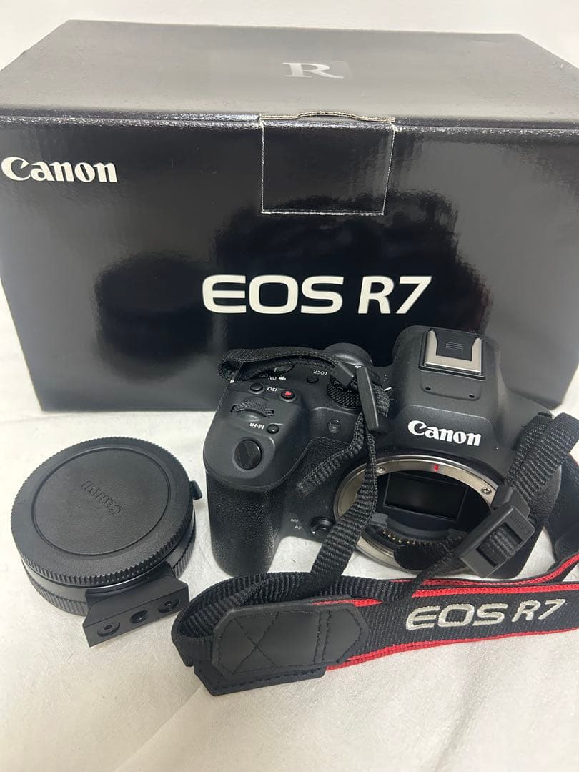 Canon EOS R7 ボディ と付属品