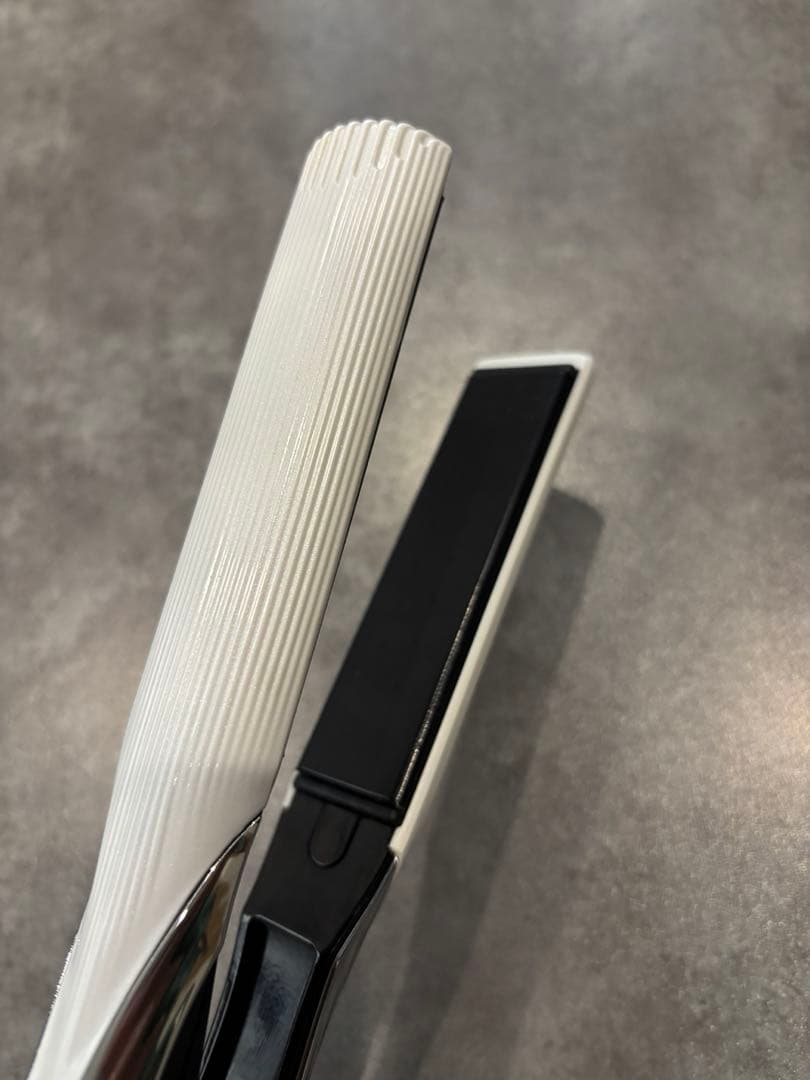 【⭐️箱なし¥500割引】MTG リファ　ReFaストレートヘアアイロン②