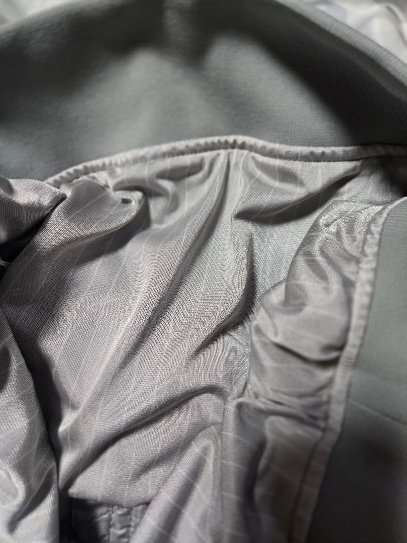 パ*ダ様 ❣️新品❣️マスターバニーフード付き2WAYコンバーチブル ブルゾン❣