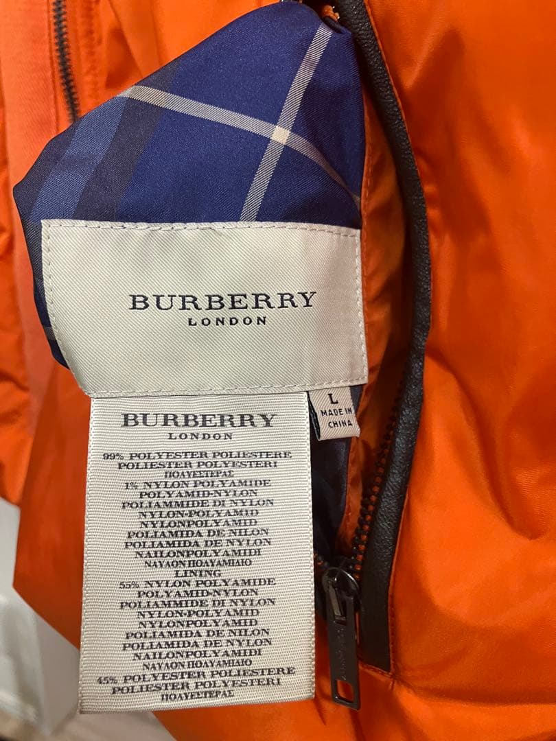 バーバリー　メンズ　Lサイズ　ダウンベスト　リバーシブル 新品 定価10万円超え