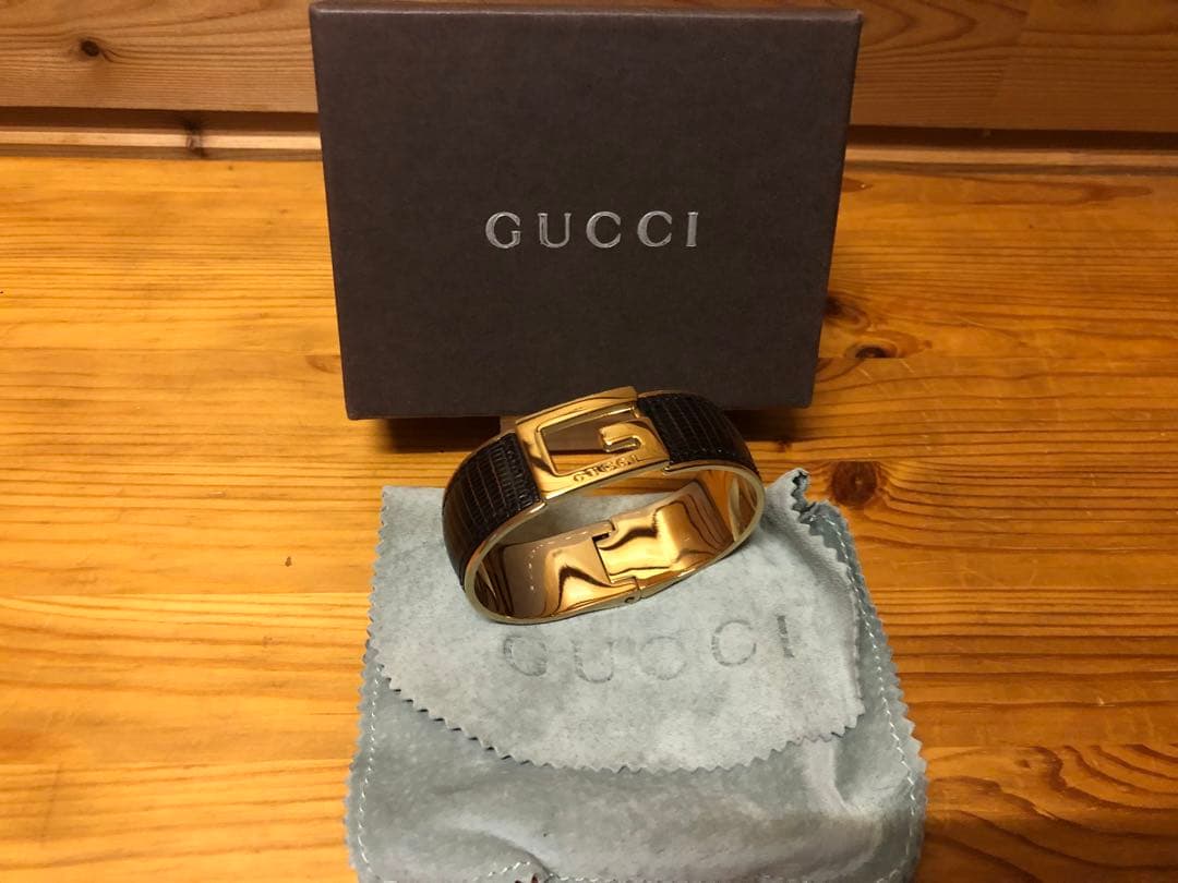 m*a様 GUCCI バングル