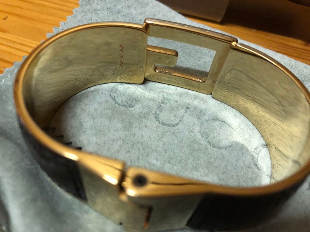 m*a様 GUCCI バングル