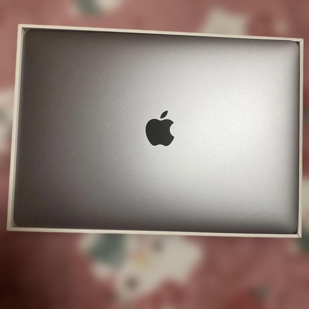 Apple MacBook Air 13インチ（M1チップ搭載）