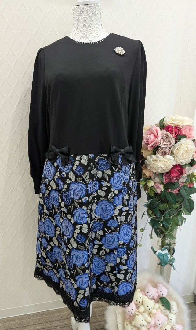 さおりん　スーパービューティー　今季ワンピース青orピンク44XL新品