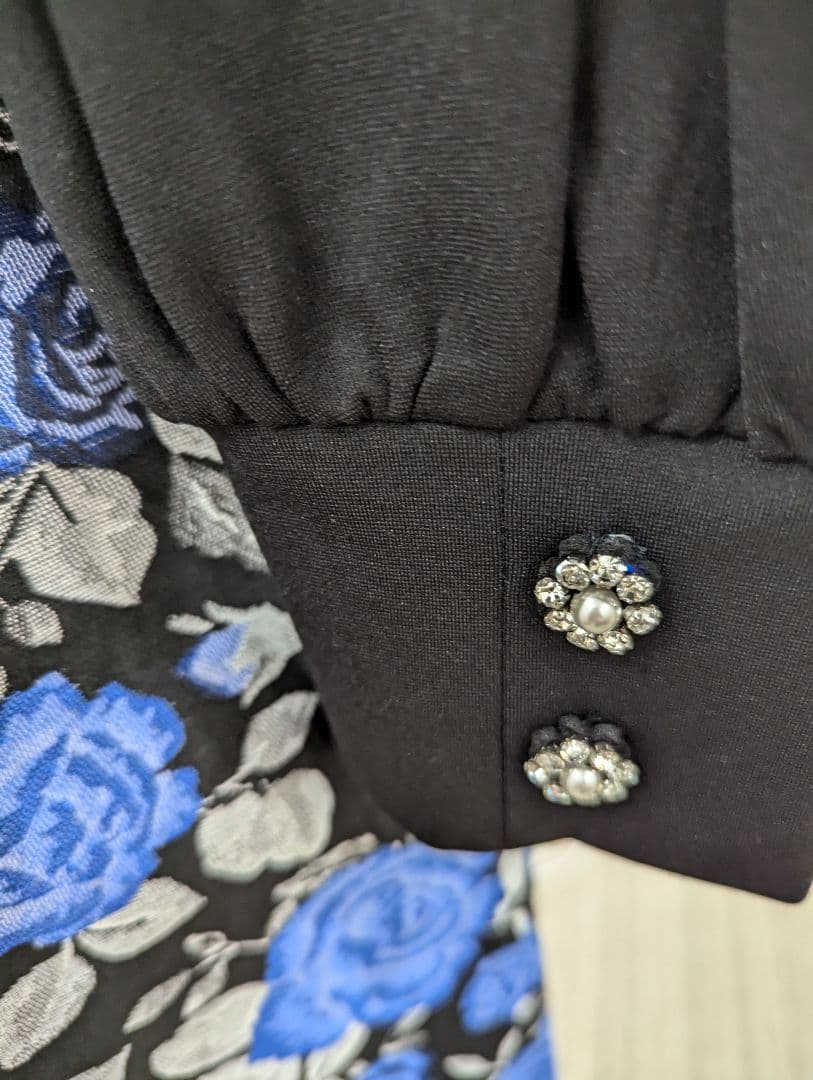 さおりん　スーパービューティー　今季ワンピース青orピンク44XL新品