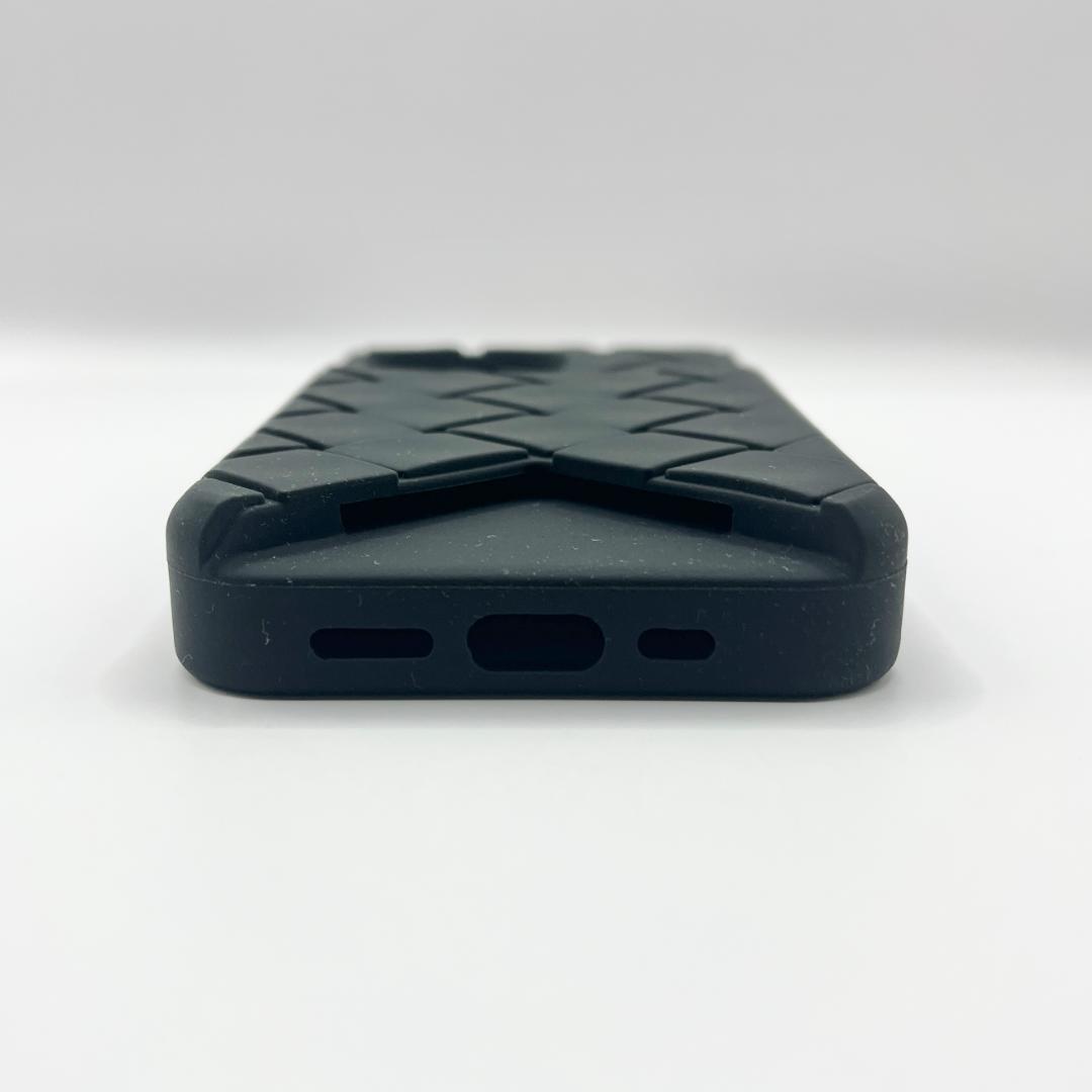 【特価！】ボッテガ iPhone 13 PRO シリコンケース カードスロット