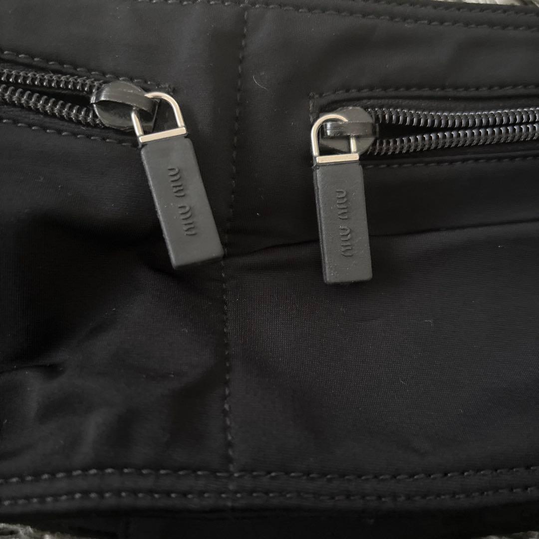 美品　MIUMIU ミュウミュウ　アーカイブウェストバッグ　黒