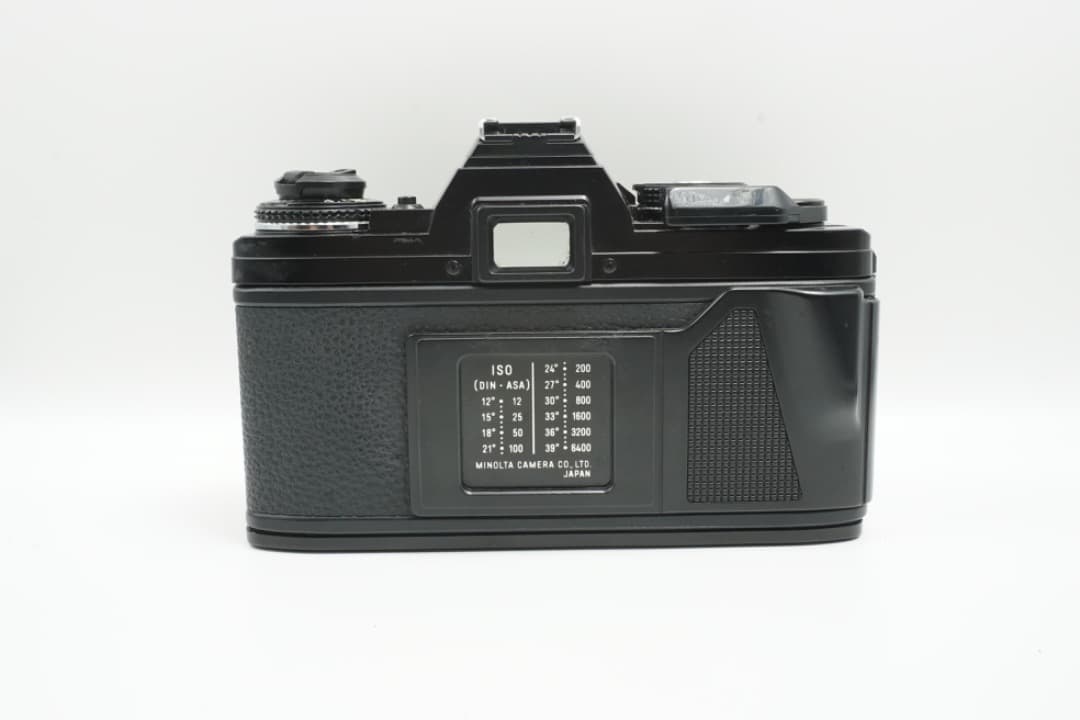 Minolta X-700 + MD 50mm + ズームレンズ + ストラップ