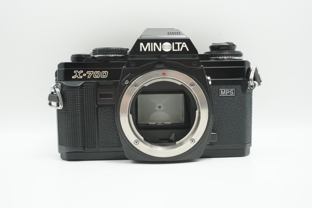 Minolta X-700 + MD 50mm + ズームレンズ + ストラップ