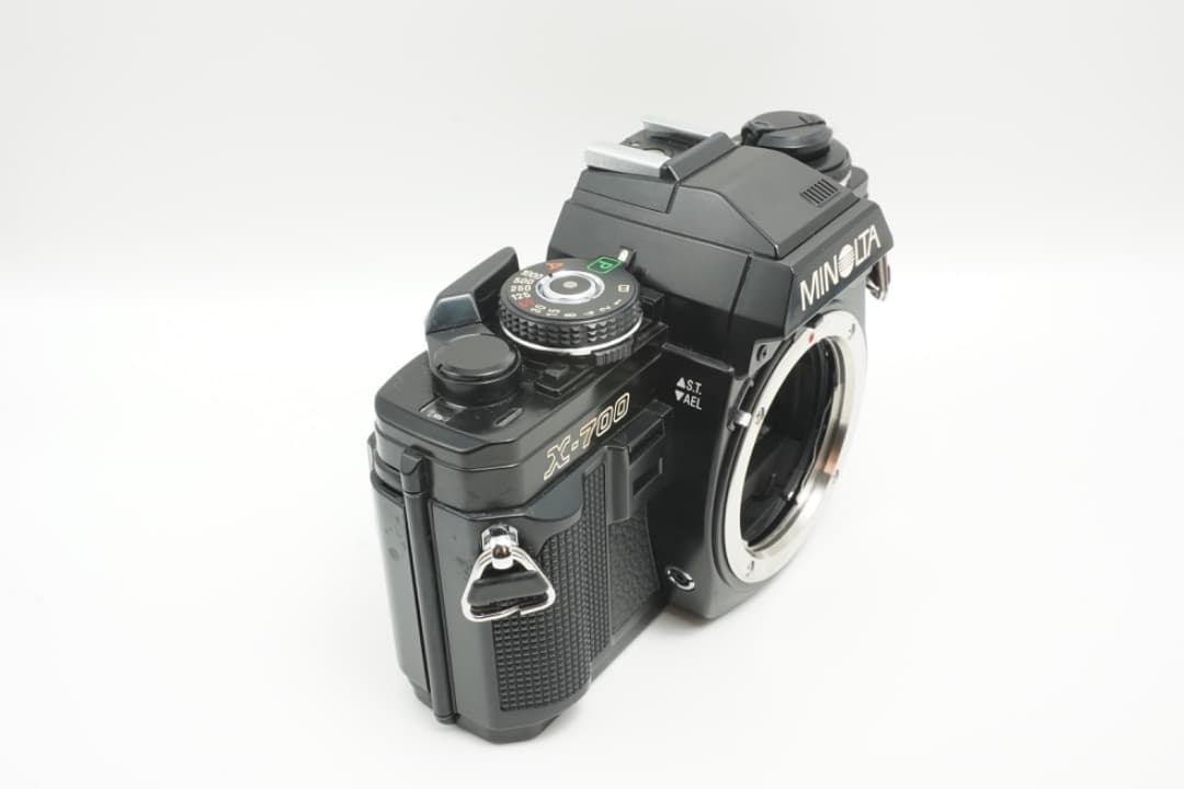 Minolta X-700 + MD 50mm + ズームレンズ + ストラップ