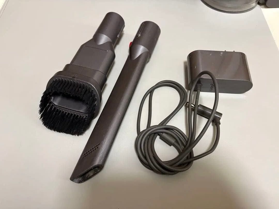 【中古】Dyson SV11コードレスクリーナー　ダイソン