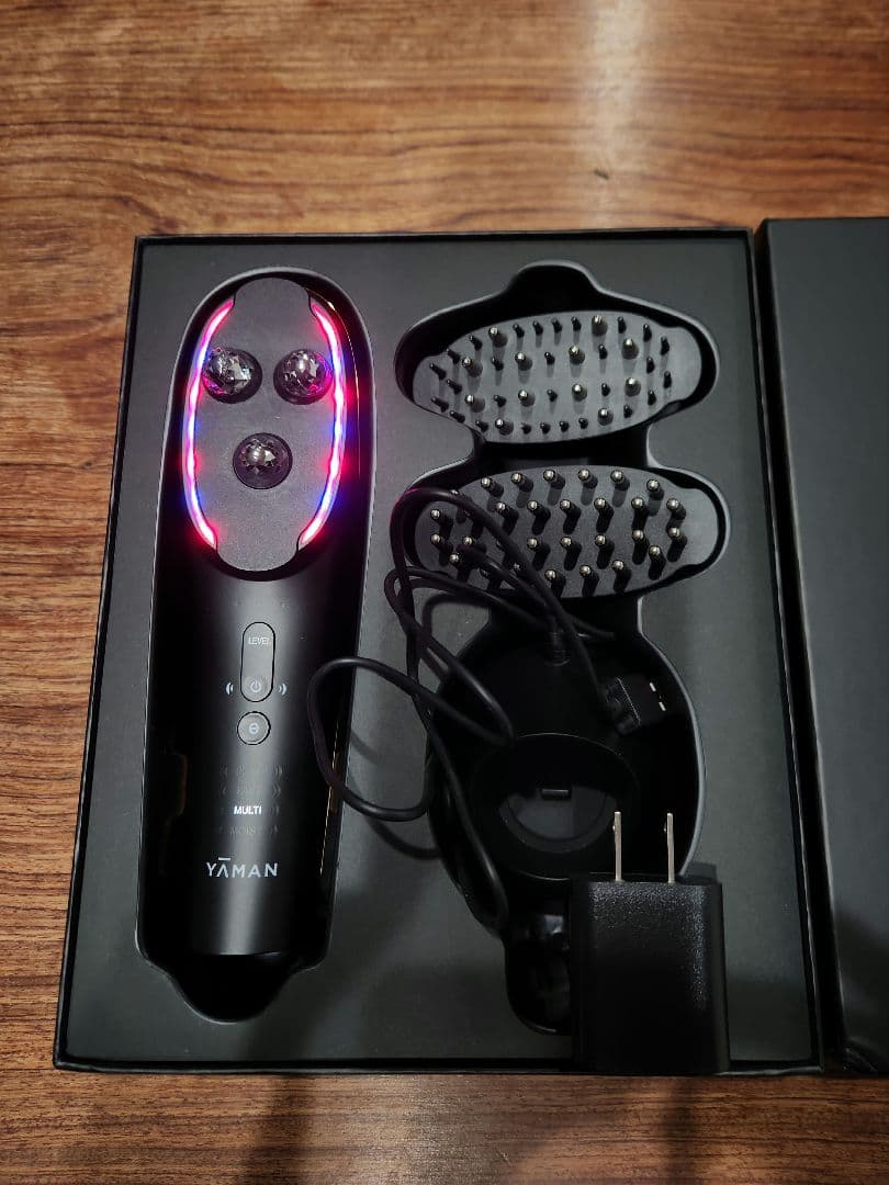 ヤーマン　ヴェーダハイパーフェイスリフトブラシ