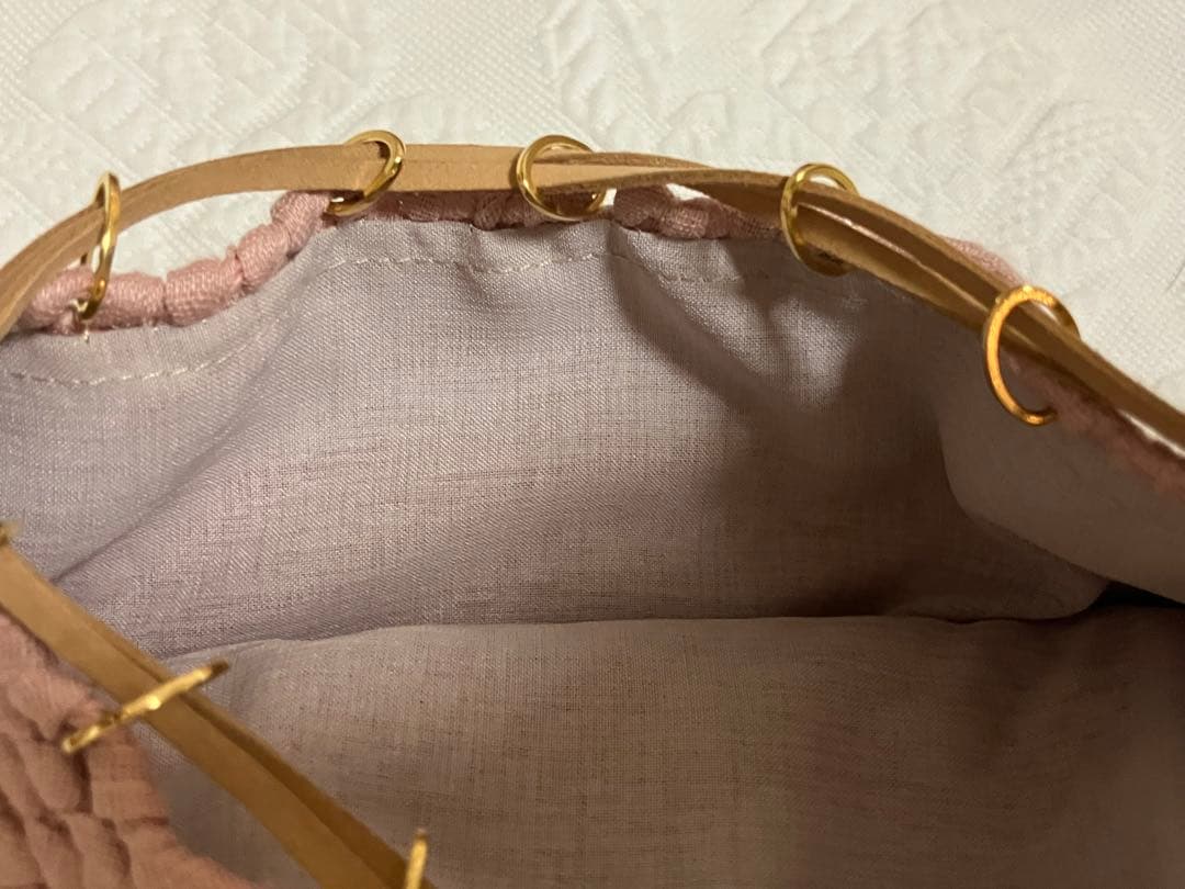 lilas.junko⭐︎ SIRISIRI ピンク 編み 巾着型 バッグ