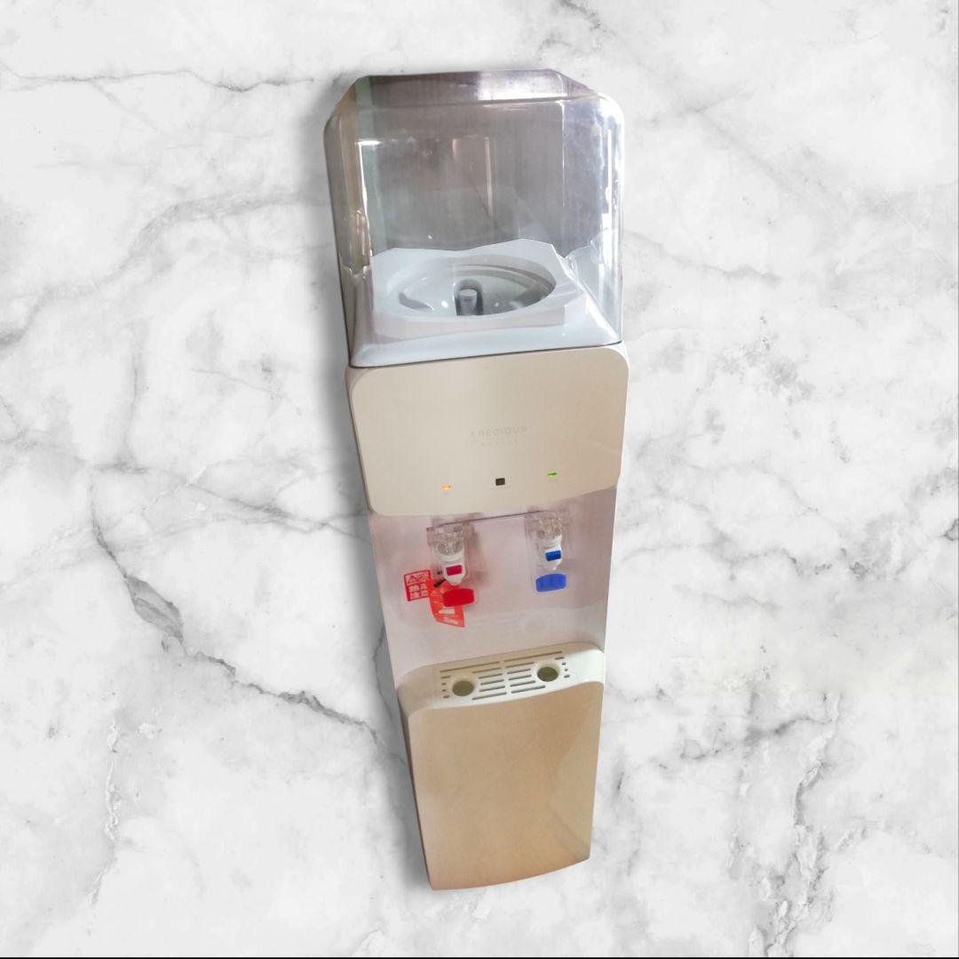 送料無料‼️　フレシャス　ウォーターサーバー　ホワイト　温水 冷水