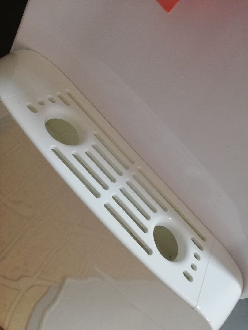 送料無料‼️　フレシャス　ウォーターサーバー　ホワイト　温水 冷水