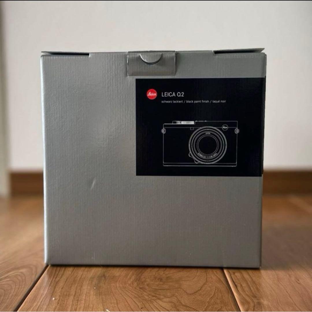 Leica Q2 アルティザン&アーティス レザーカメラケース とサムグリップ有