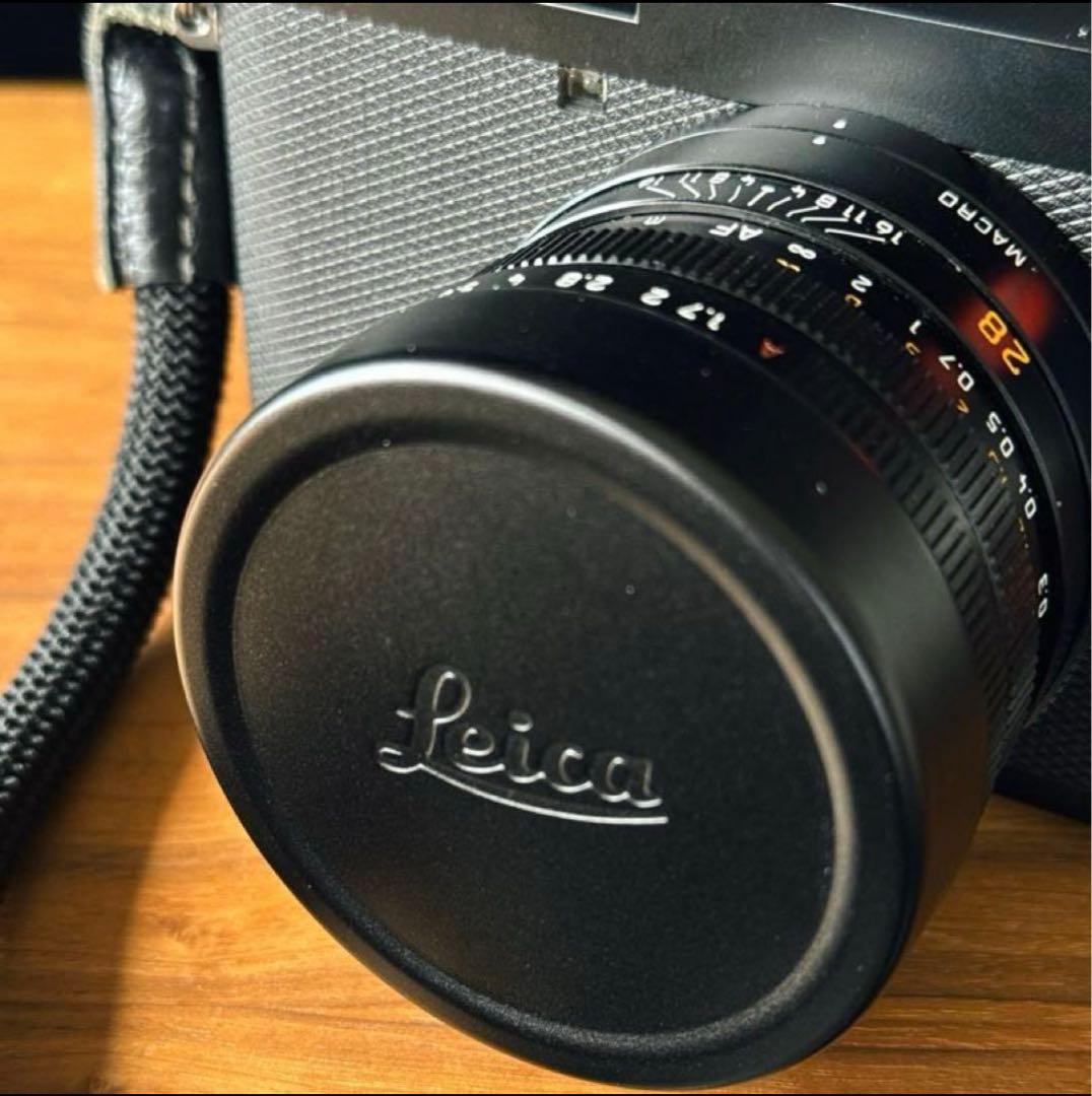 Leica Q2 アルティザン&アーティス レザーカメラケース とサムグリップ有
