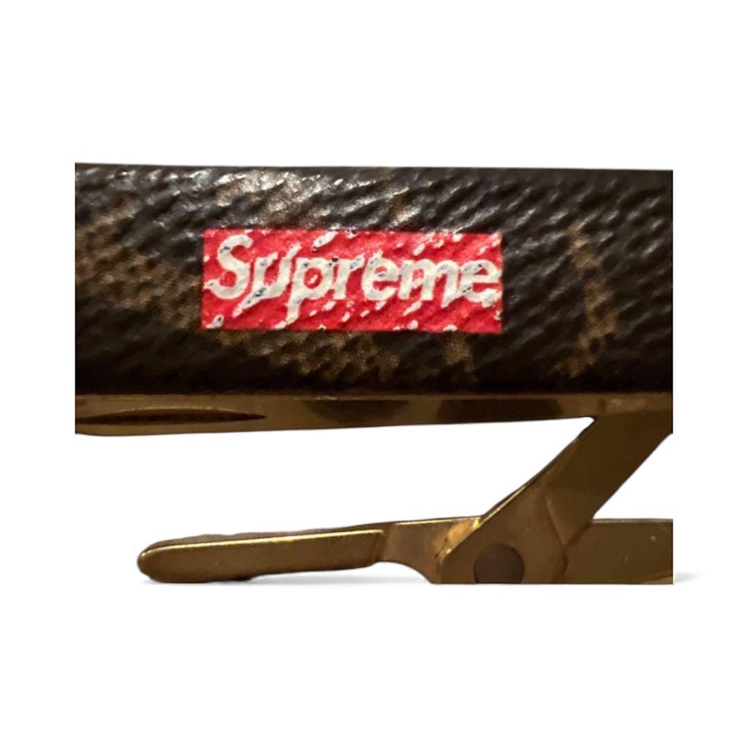 Supreme Louis Vuitton カラビナ ジャンク品