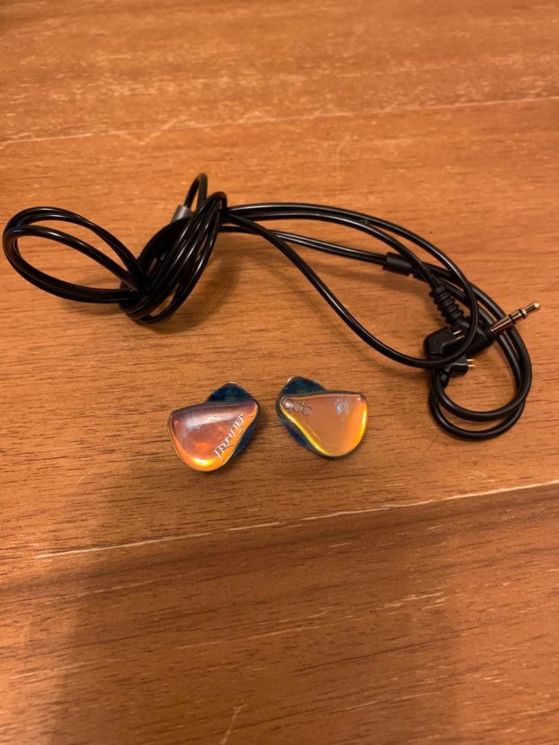 QDC FRONTIER 有線イヤホン