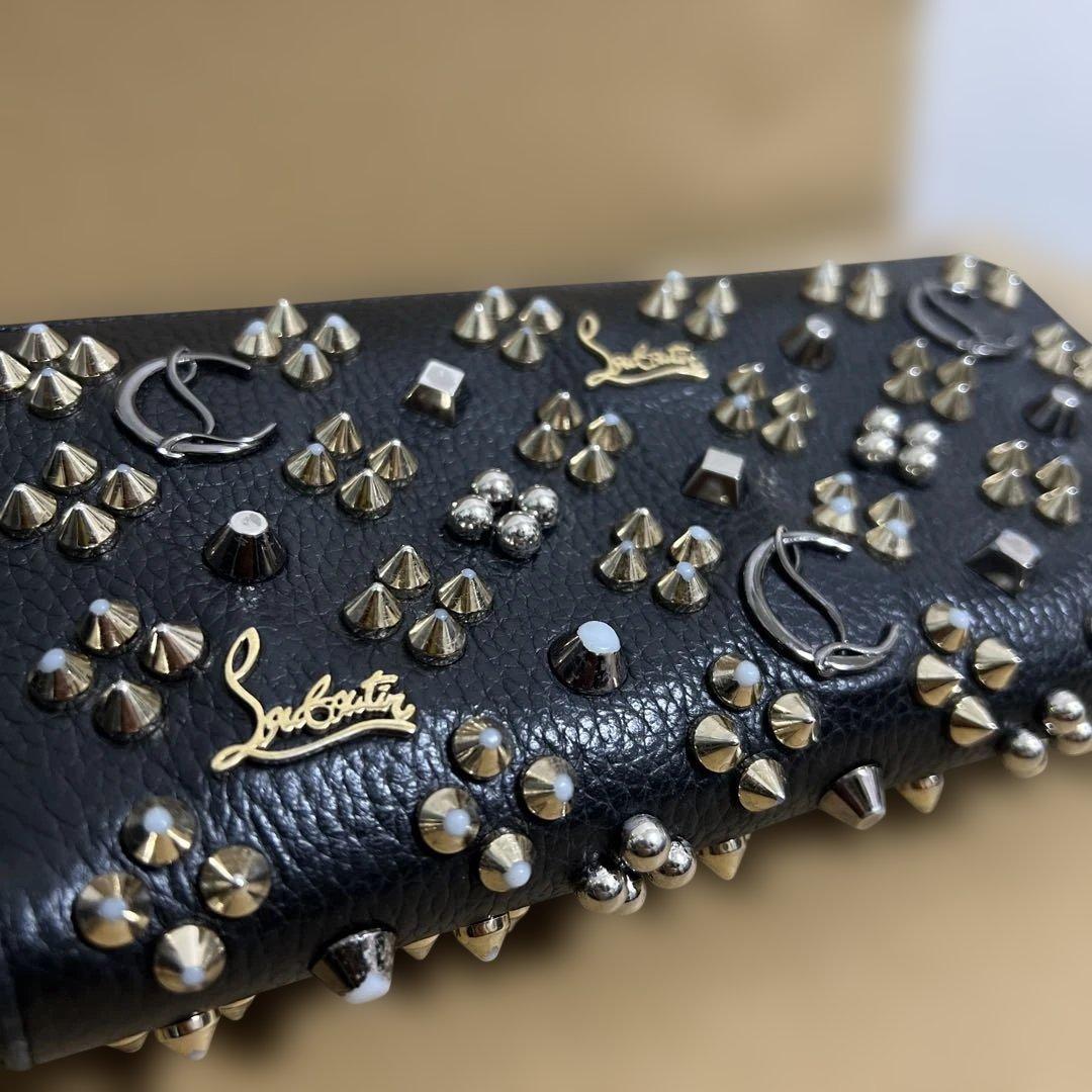 Christian Louboutin スタッズ ブラック長財布