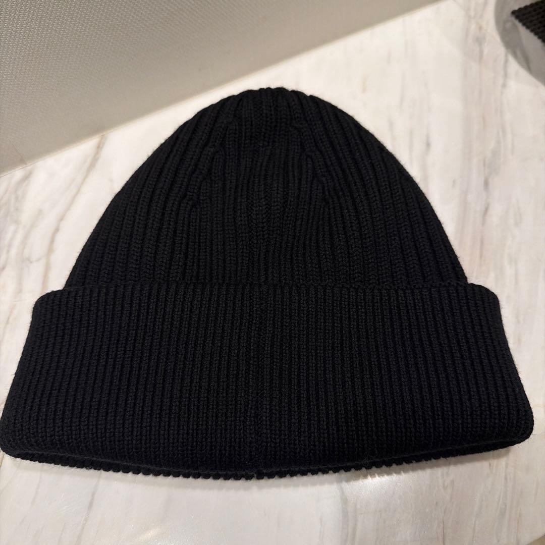 LOEWE ブラック ニット帽