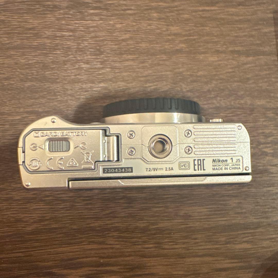Nikon 1 J5 ミラーレスカメラ ダブルレンズキット