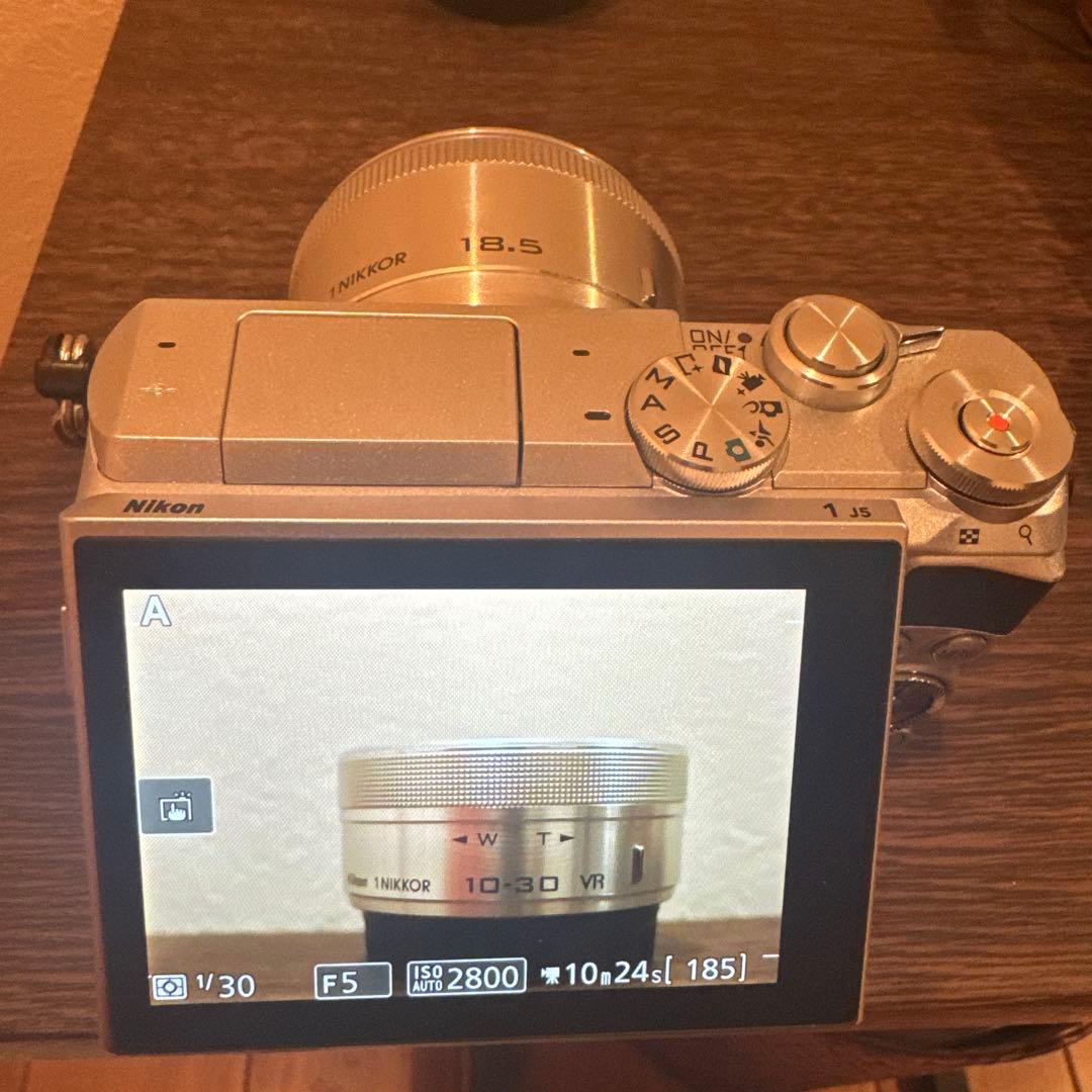 Nikon 1 J5 ミラーレスカメラ ダブルレンズキット