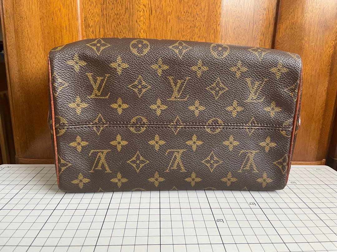 Louis Vuitton モノグラム レザーケース　中古品