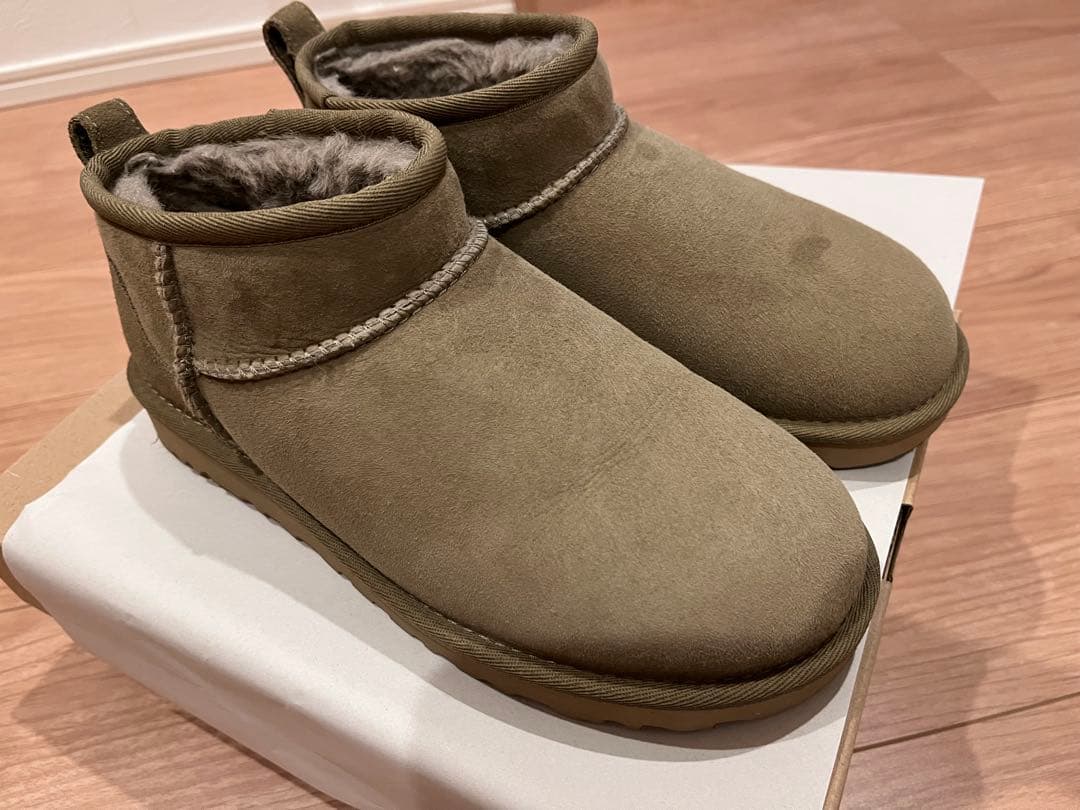 UGG クラシックウルトラミニ ベージュ 23