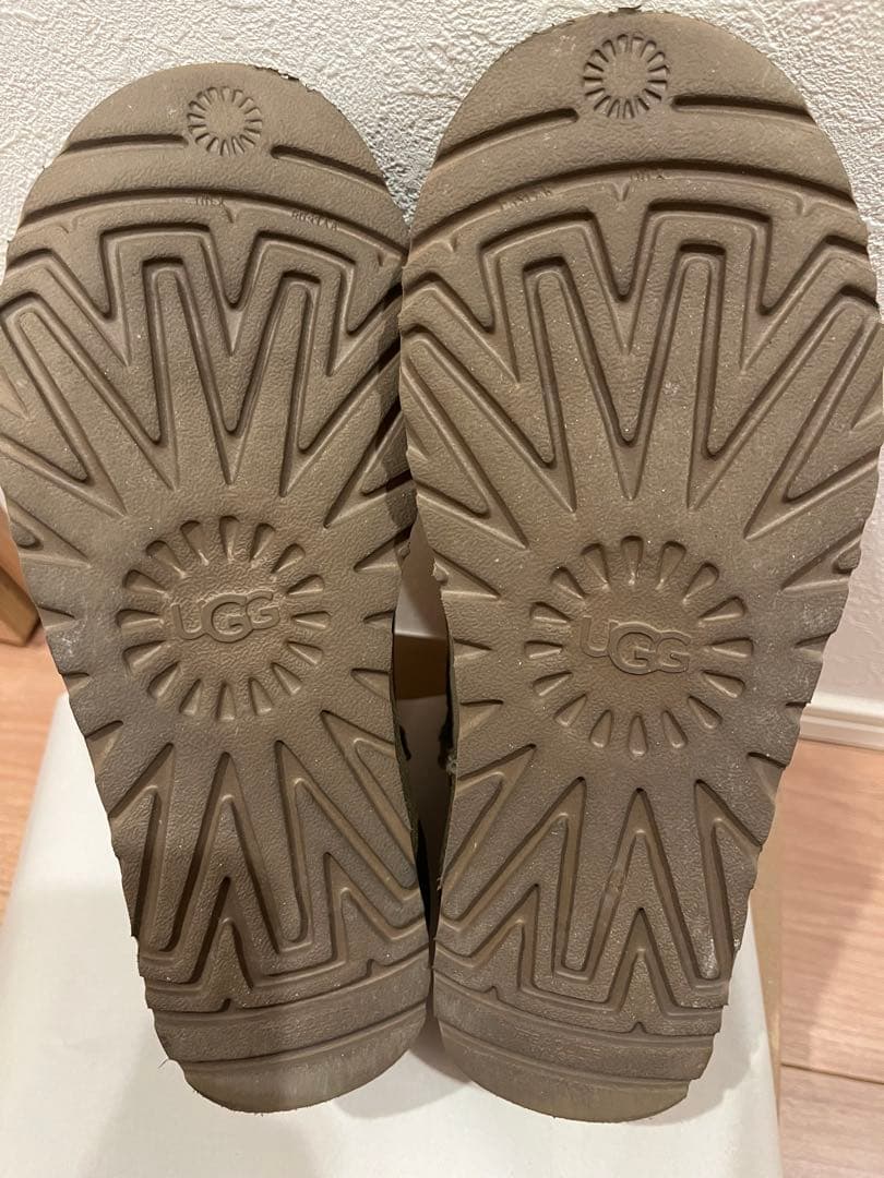 UGG クラシックウルトラミニ ベージュ 23