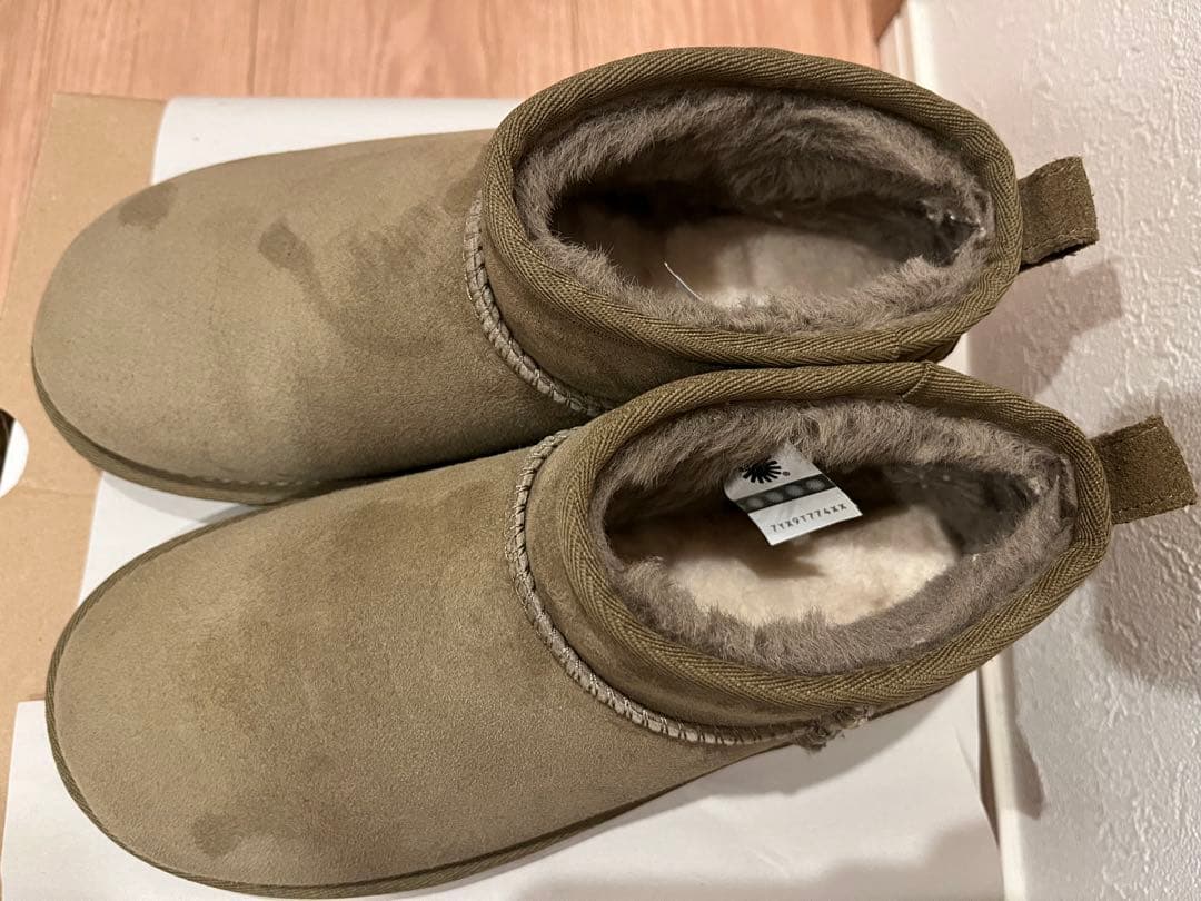 UGG クラシックウルトラミニ ベージュ 23