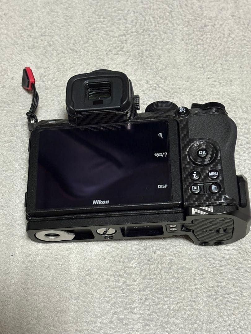 Nikon Z50 ミラーレス一眼 本体 バッテリー2個とマニュアルレンズ付き