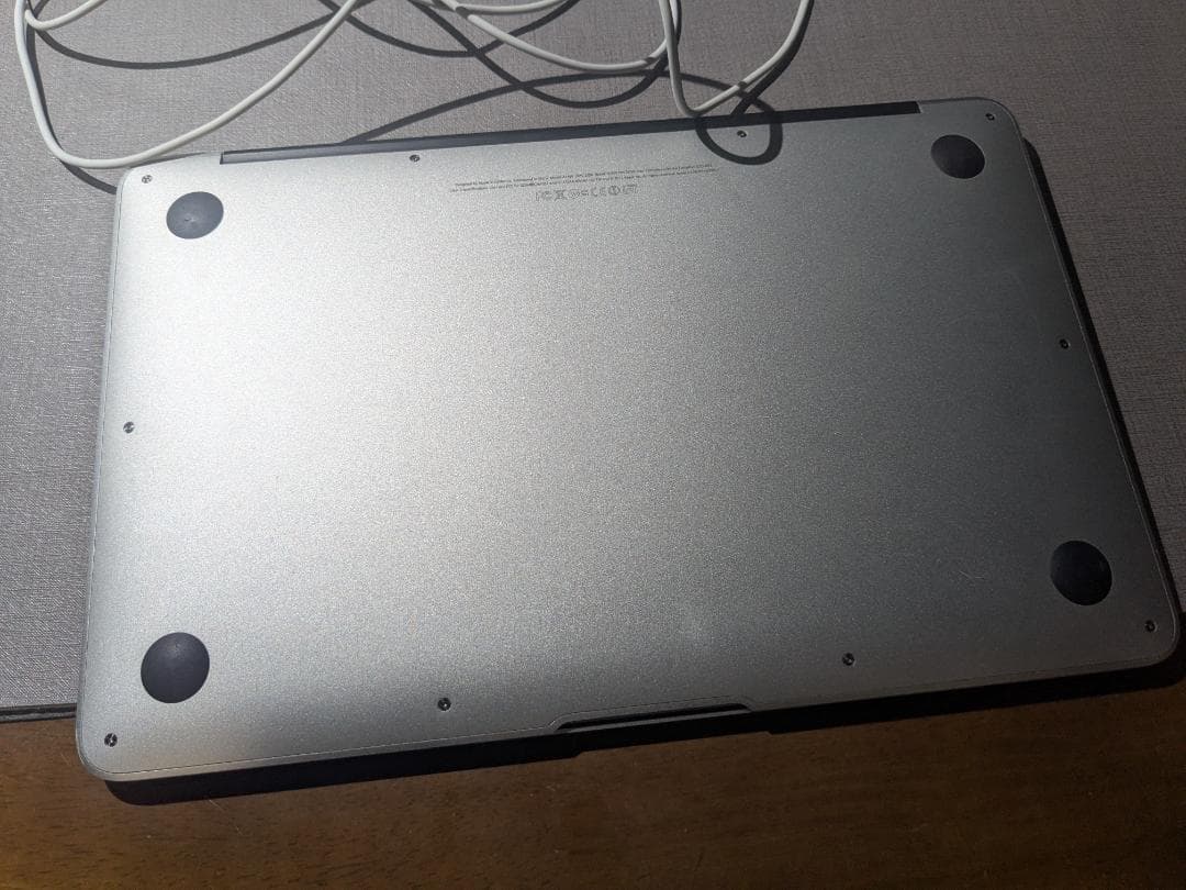 MacBook本体 Apple MacBook Air 11-inch mid 2011 A1465