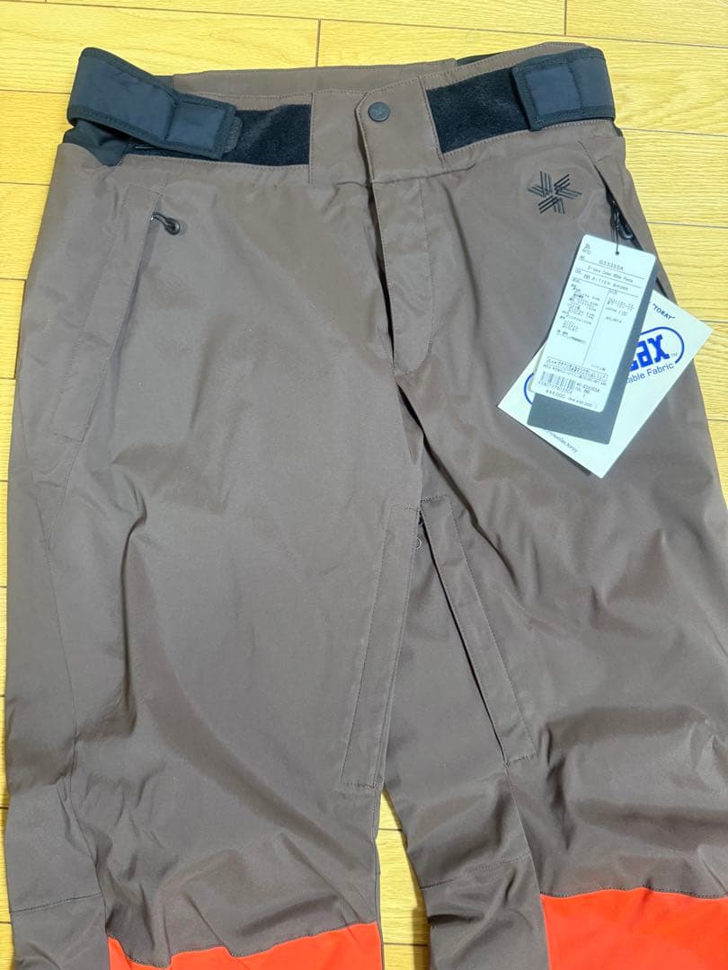 再値下げいたします　新品　Goldwin Sサイズ スキーウェア　上下セット