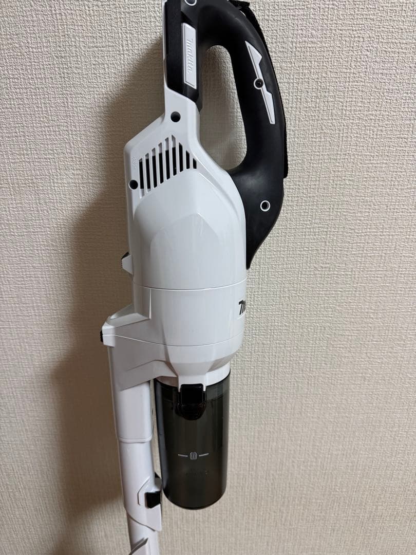 Makita マキタ　CL286FD 充電式クリーナー 18v