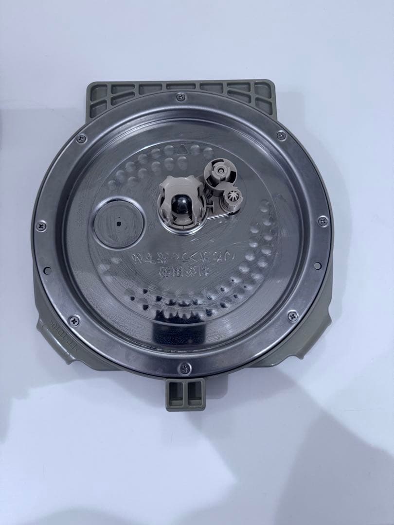 【リサ】東芝　RC-10VXL 真空圧力IHジャー炊飯器、5.5合炊き