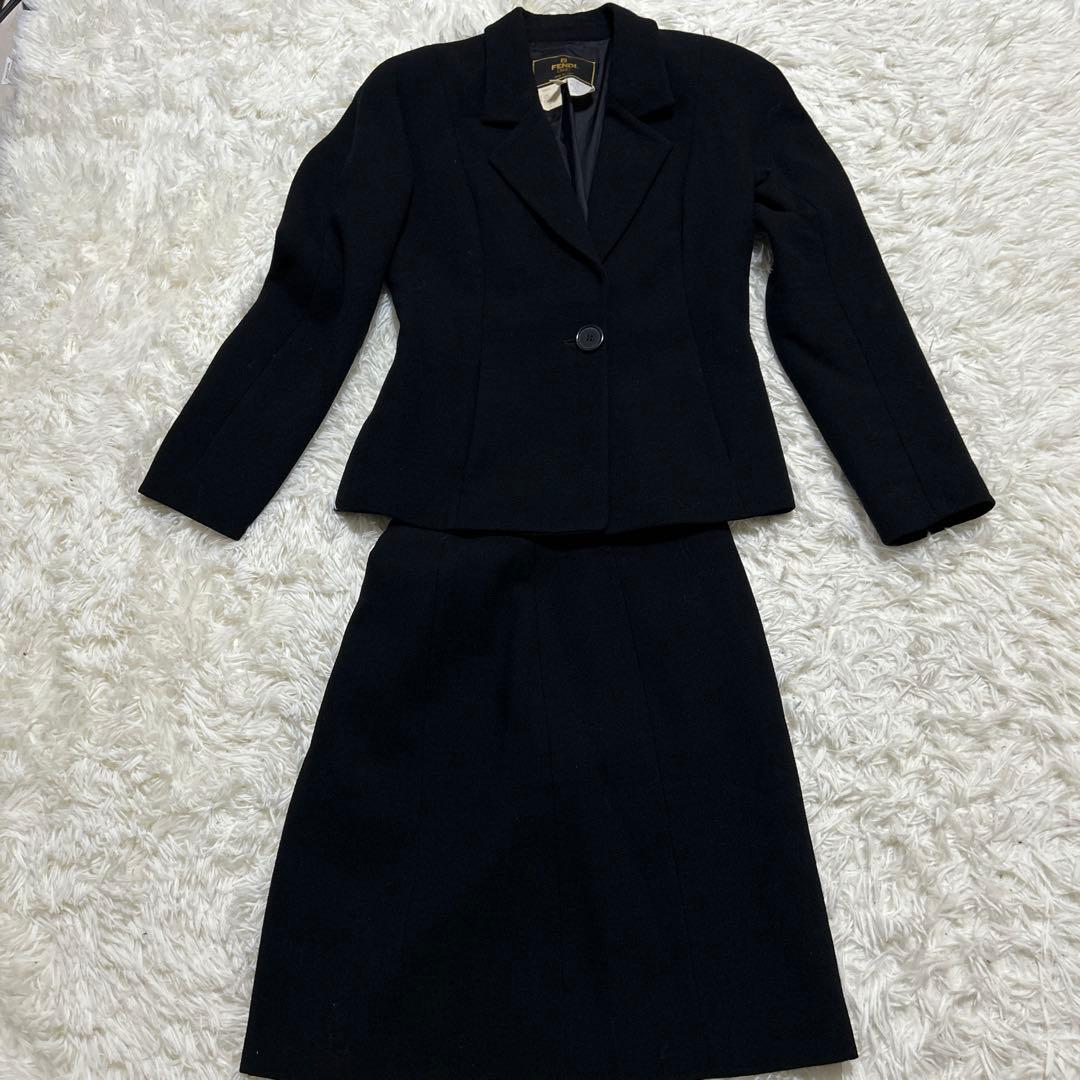 美品　FENDI フェンディ　スーツセットアップ　スカート　上下　黒