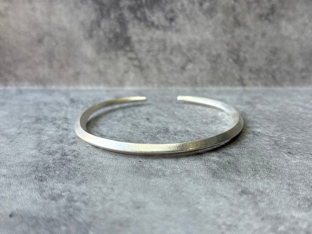 カレンシルバー　バングル　シンプル　ユニセックス